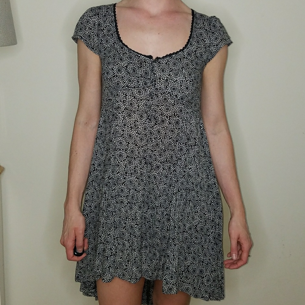 Ecoté Black Floral Hi-Low Dress